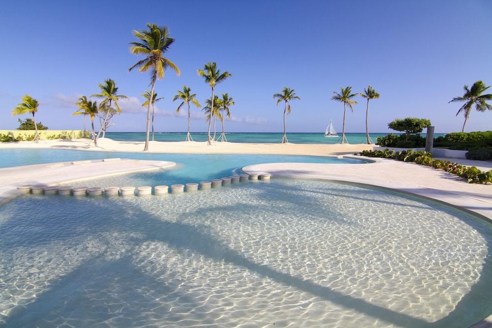 بونتا بالميرا كاب كانا باي إيسينزا ريتريتس حمام سباحة لا متناهي