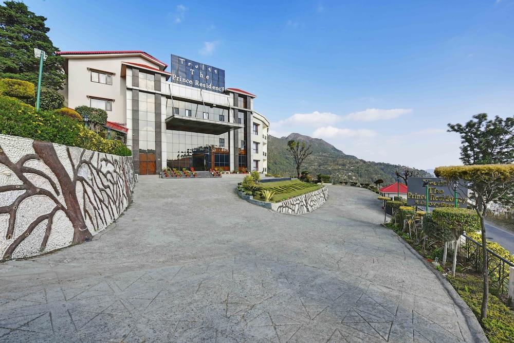 The Prince - Lake view Resort and Spa Exterior