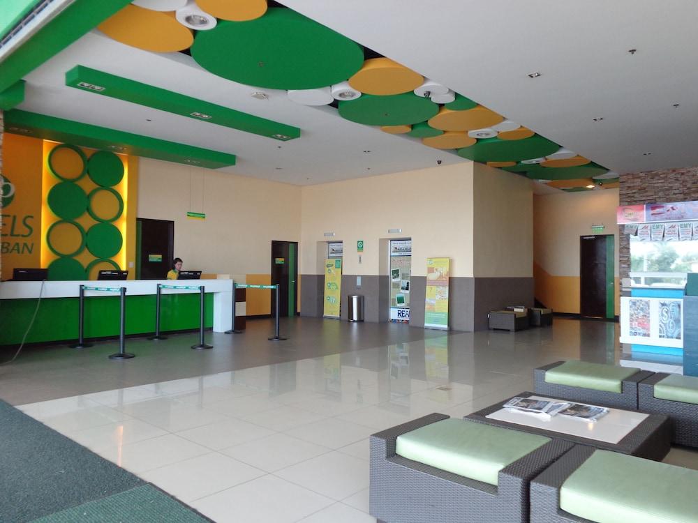 Go Hotels Tacloban Lobby