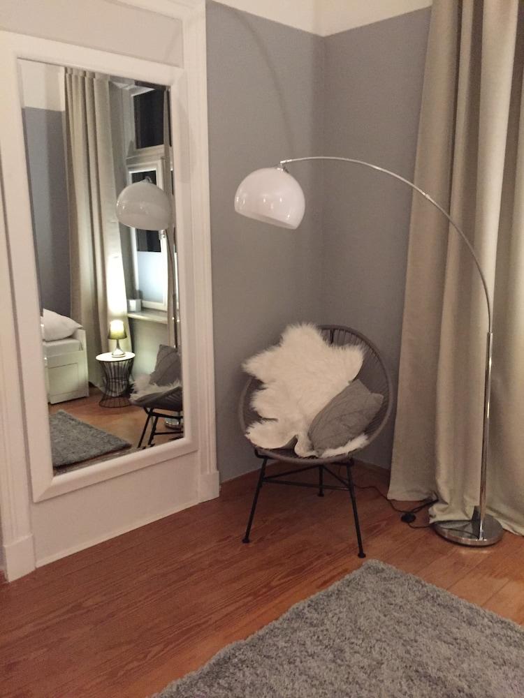 Nice n Nordic 2 Room