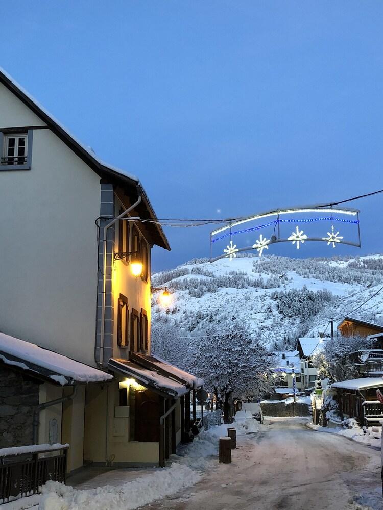 Hôtel Génépi Exterior