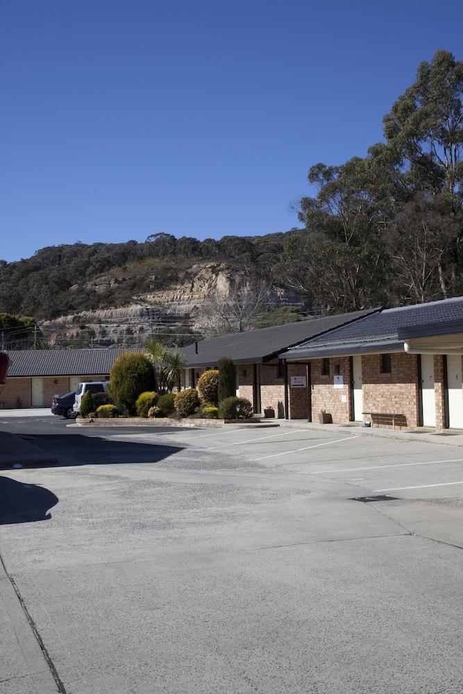 Zig Zag Motel Exterior
