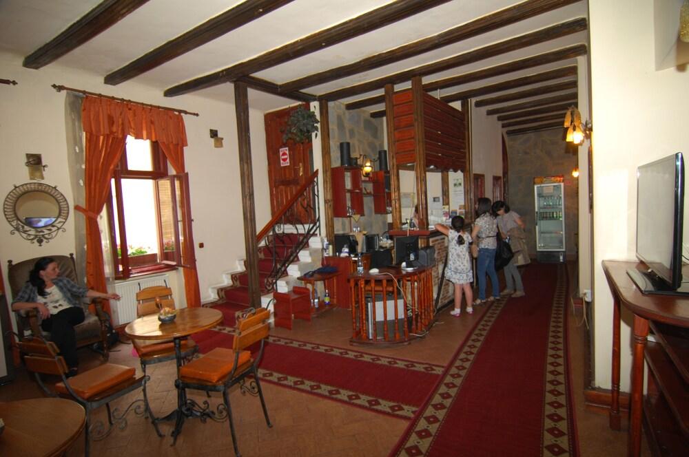 بنسيون نويمي الردهة