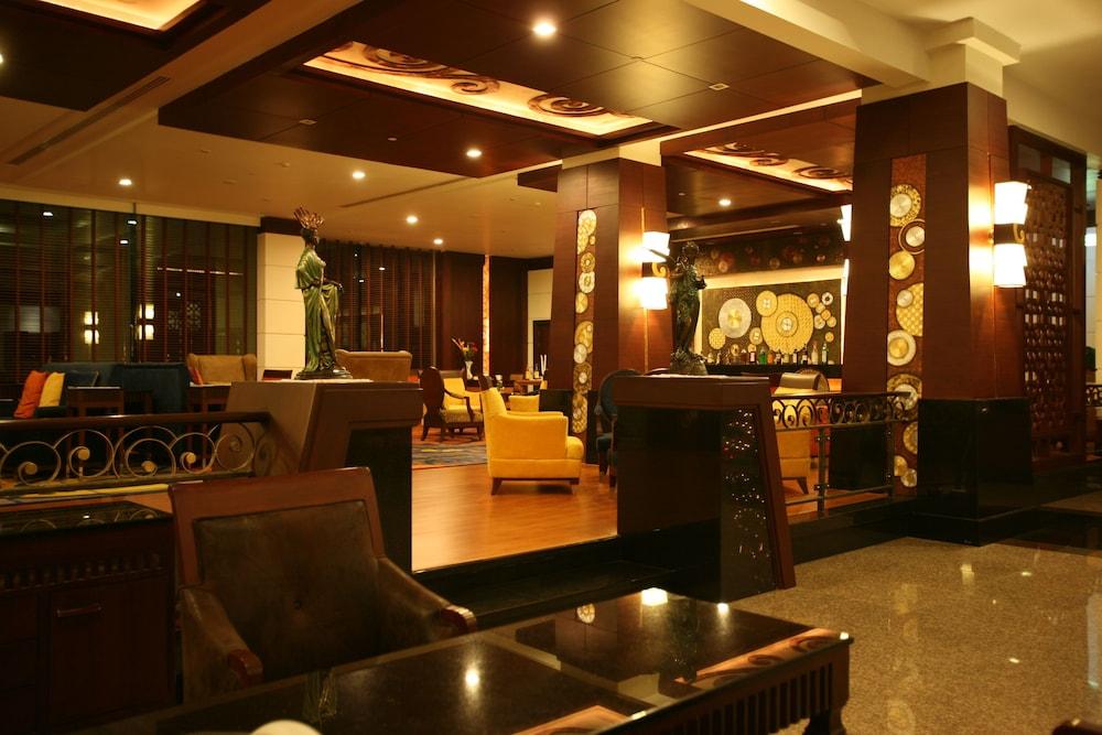 Grand Pacific Sovereign Resort & Spa