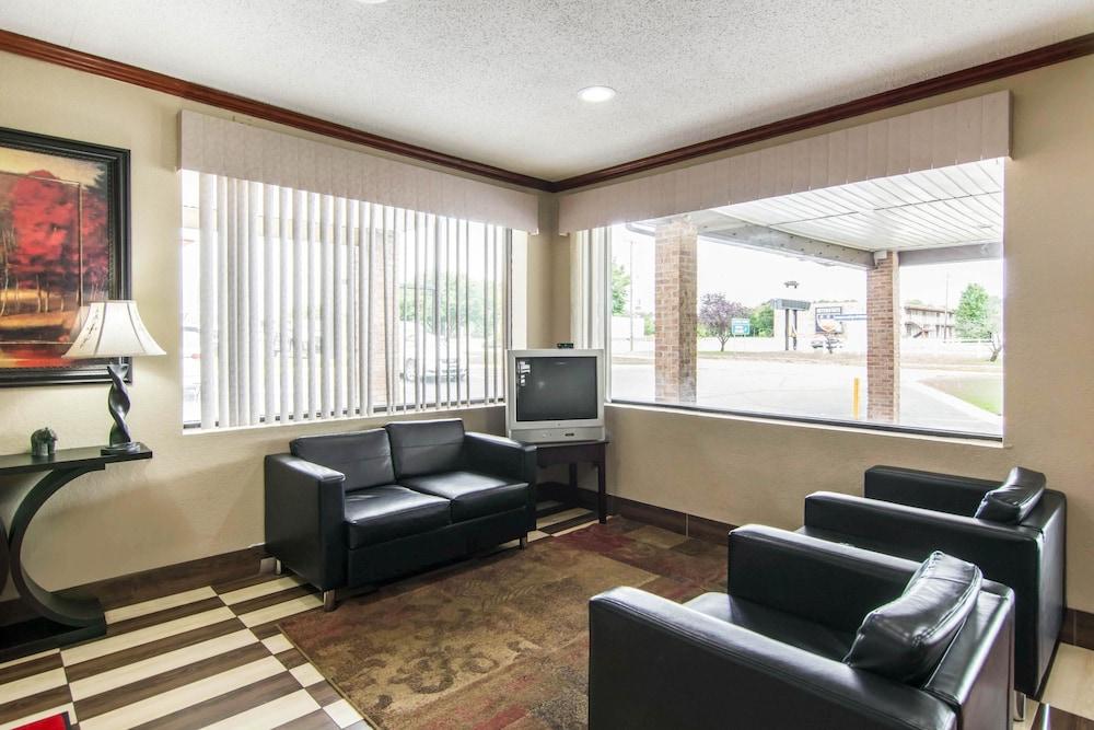 Econo Lodge Weldon - Roanoke Rapids Lobby