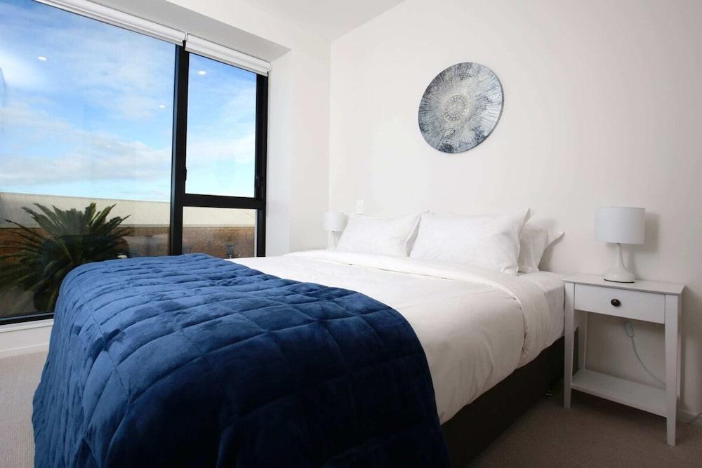 2 Bed Apt Heart of Ponsonby Gym Room