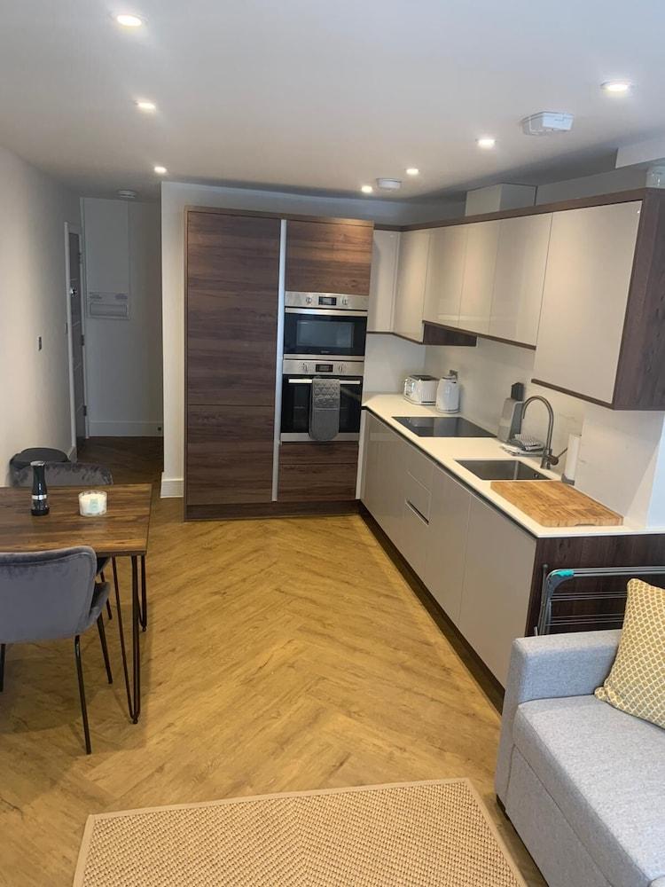 Unique 1 bedroom in Reading Featured Image