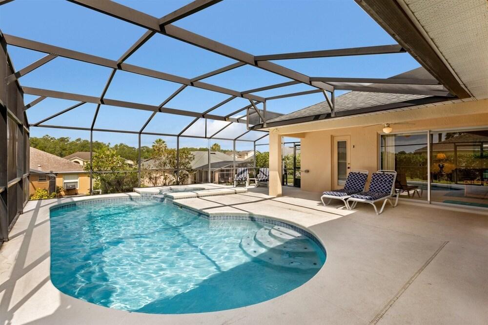 Stunning 4 bed Villa With South Facing Pool and spa With no Immediate Rear Neighbours - 376 Room