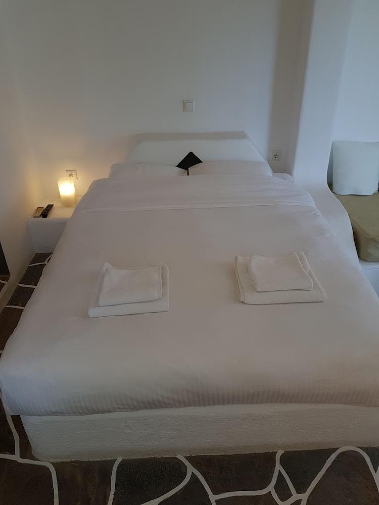 Andromeda Room