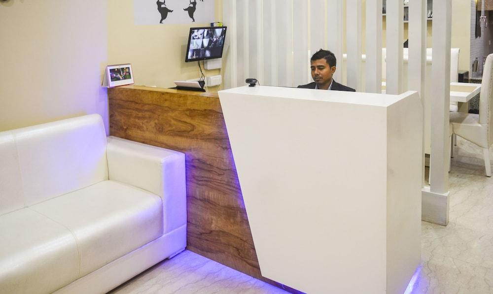 Treebo Trend Aryan Address Reception