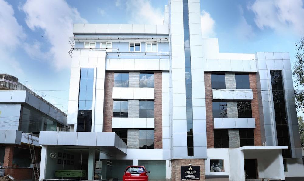 Treebo Cine City Hotel Front