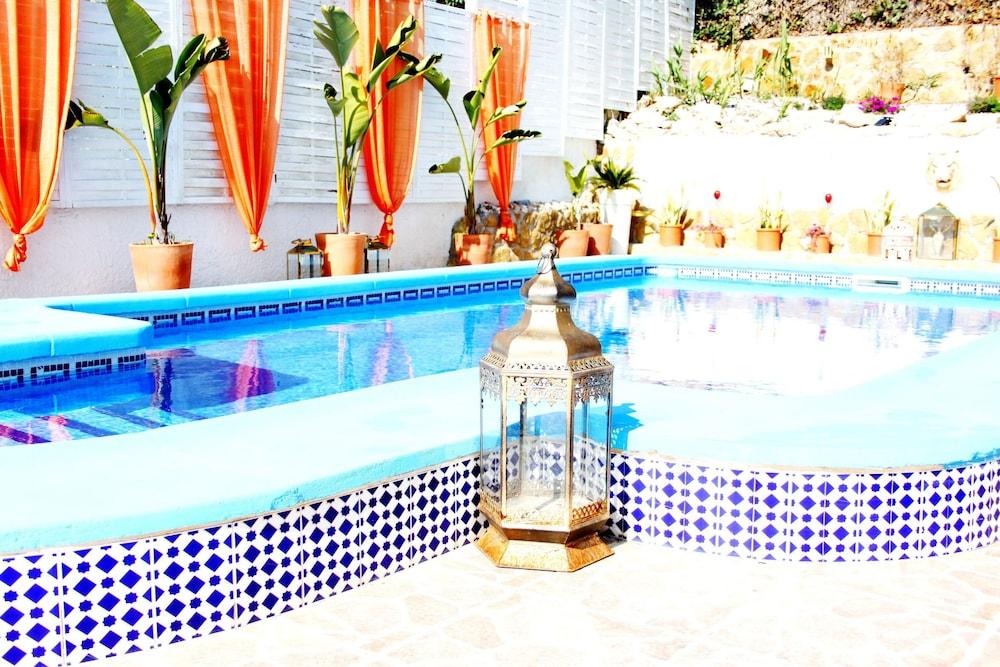 The Riad Azure – Moroccan Style B&B Featured Image