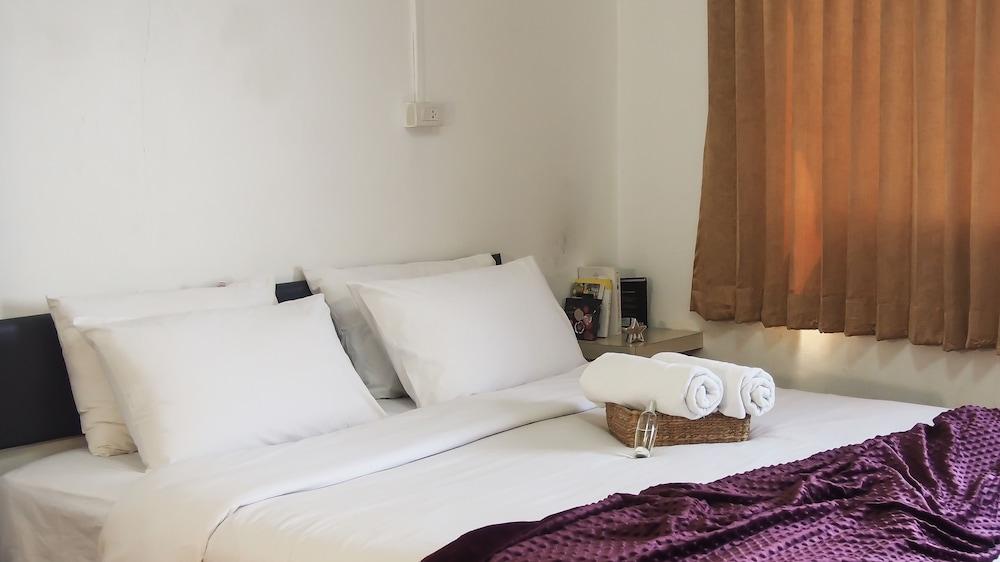 Rerkdee Bed and Breakfast Room
