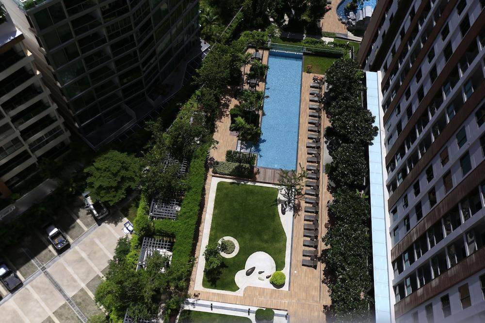 Unixx Condominiums by Win 99 Group Aerial View