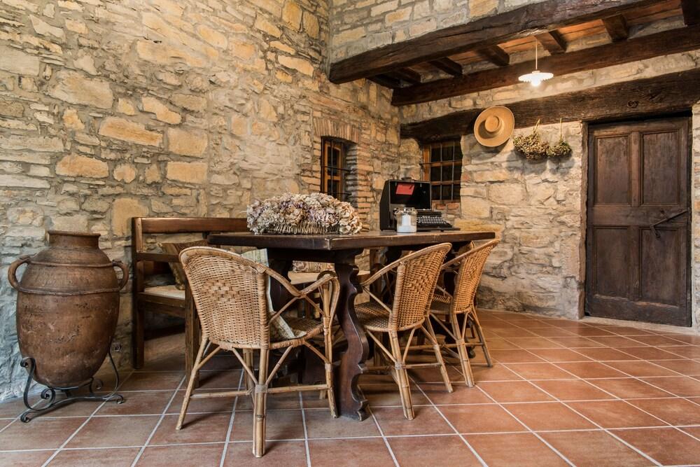 Tenuta Cà di Bertucci Interior