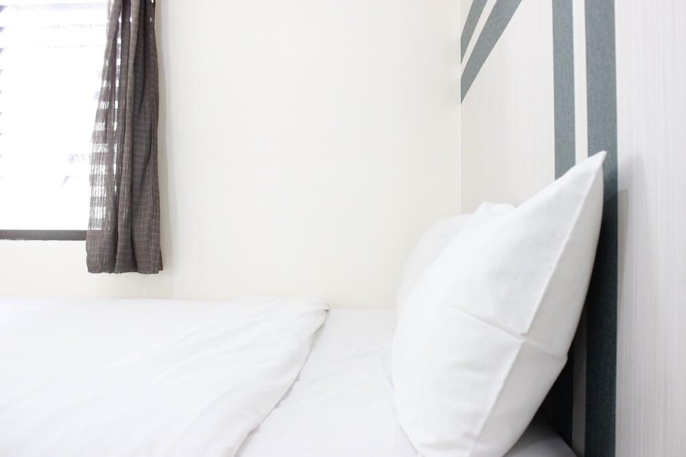 Relaxing 2BR at Gateway Apartment Ahmad Yani Cicadas Room