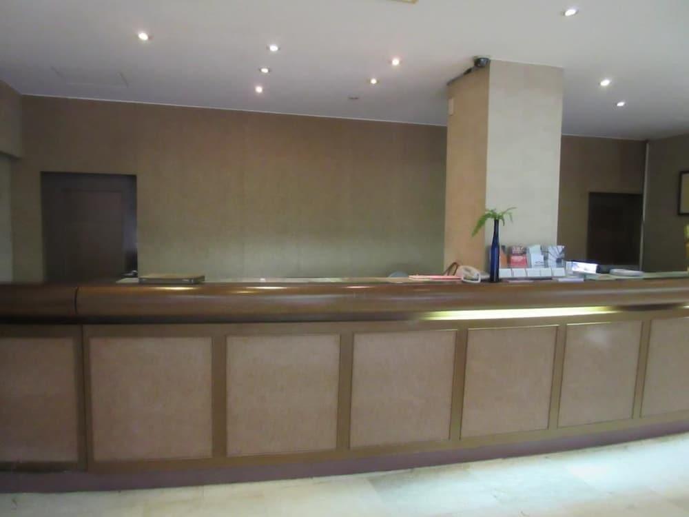 Hefong JAEE Hotel Check-in/Check-out Kiosk