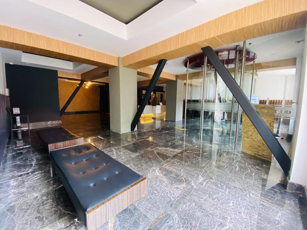Aparta Suite Continental Bogotá Reception