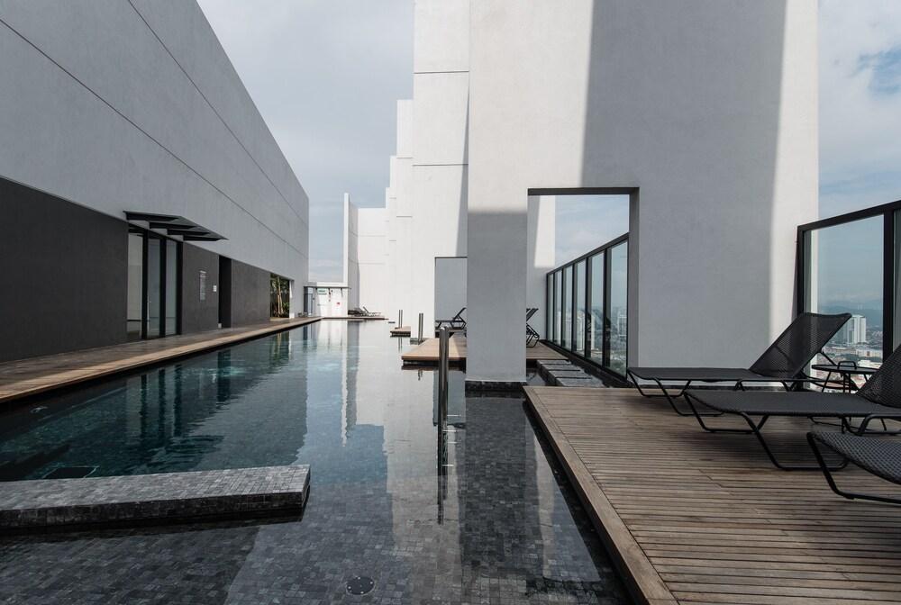 The Hub Service Apartment Rooftop Pool
