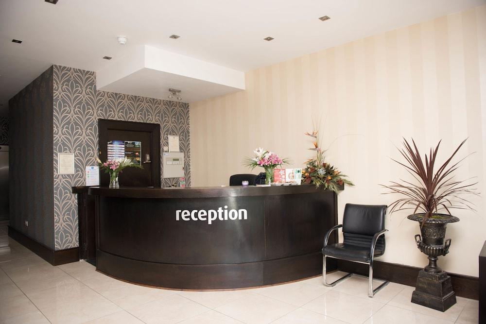 Harry's of Kinnegad Reception
