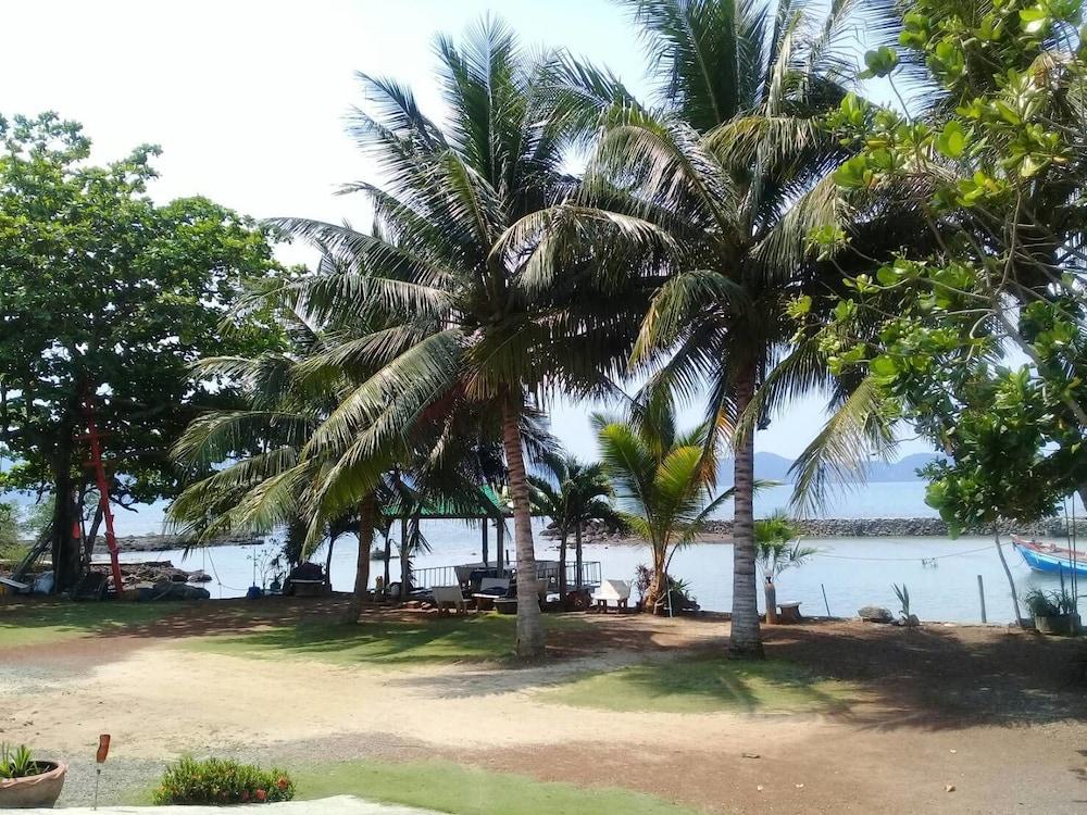 Chuttong Resort Property Grounds