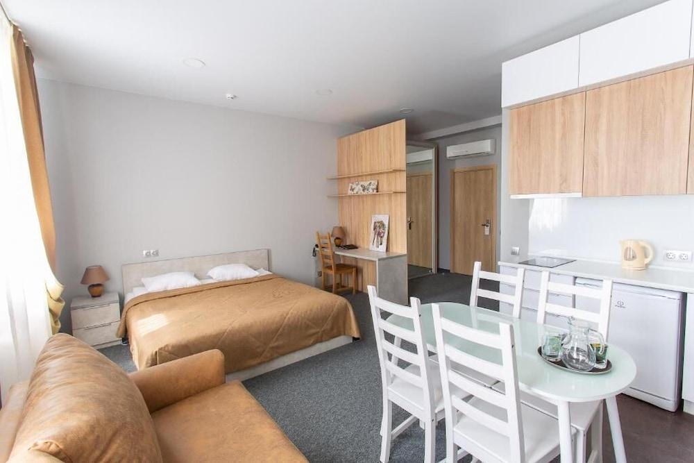 أبارت -هوتل يامسكوي بوساد