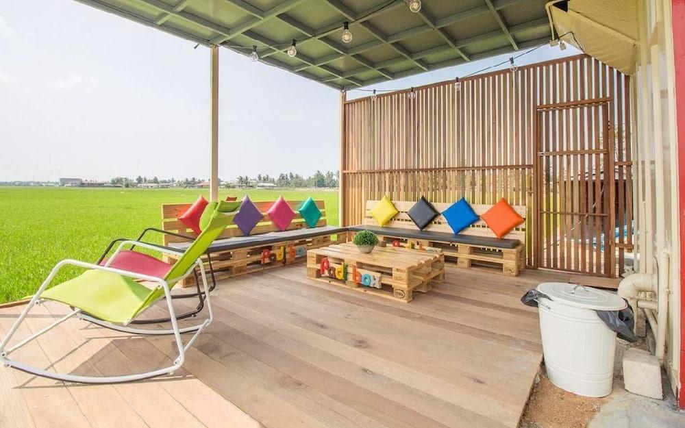 Padi Box Terrace/Patio
