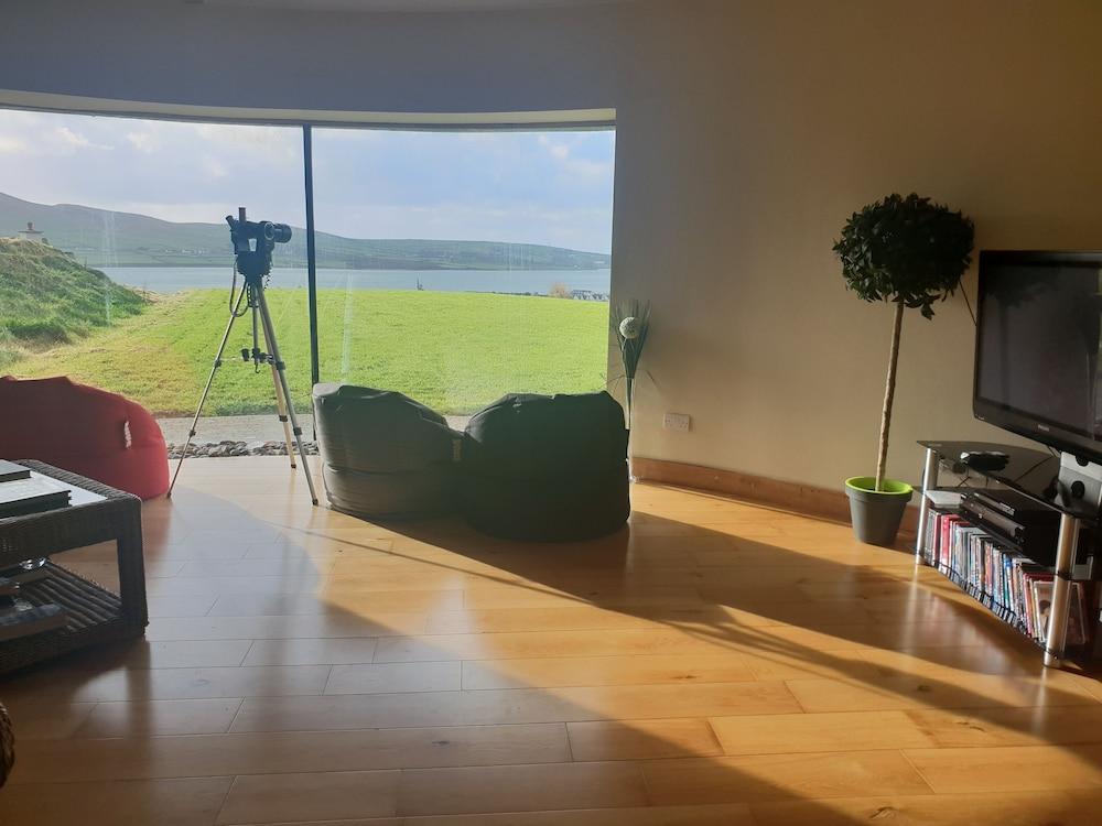 Fab View Lobby Sitting Area