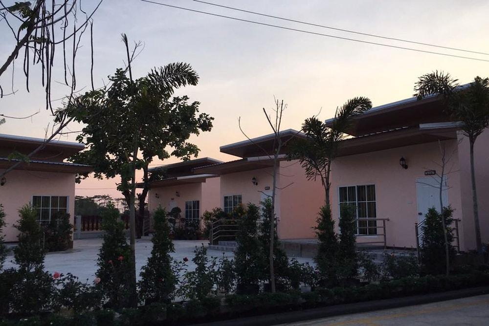 Nava Resort Exterior