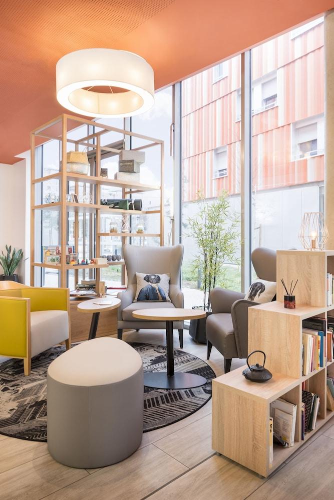 أبارت هوتل أداجيو آكسيس باريس ماسي جار تيجي منطقة الجلوس في الردهة