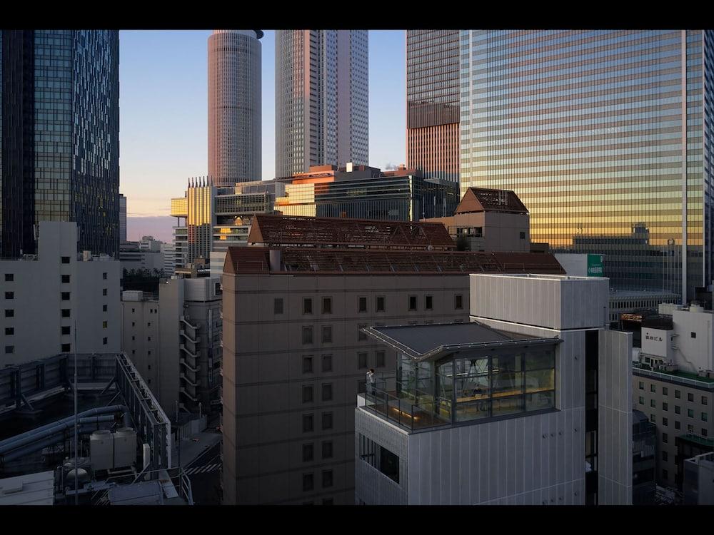 9h nine hours Nagoya station Exterior