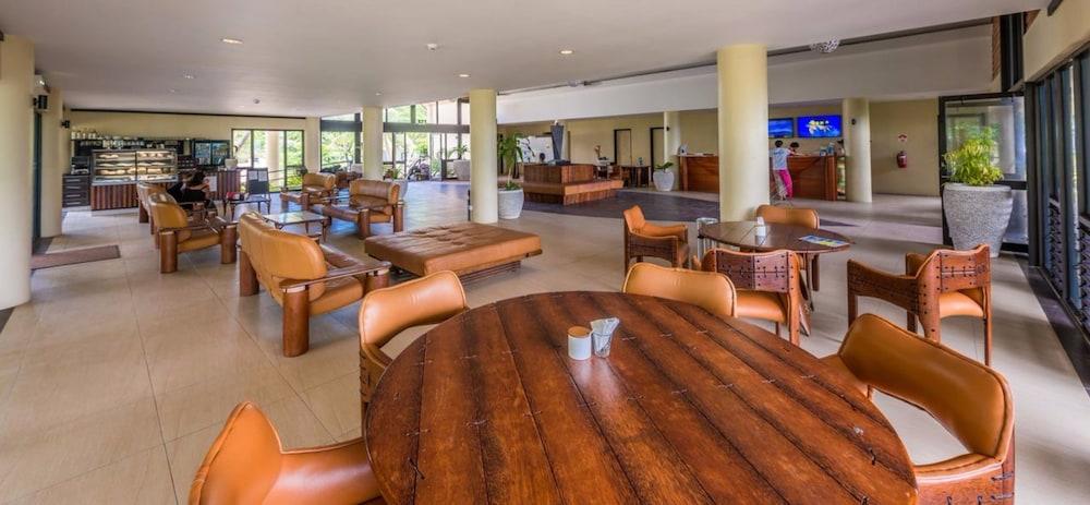 Mana Island Resort & Spa Lobby Sitting Area
