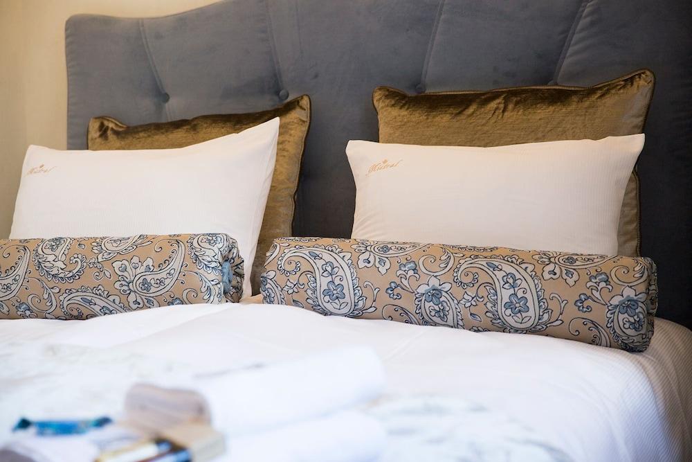 Villa Mistral Room