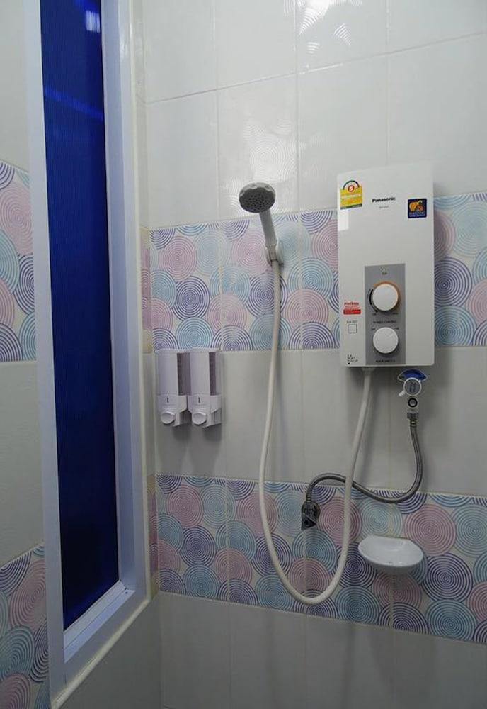 THE SR Residence Lampang Room