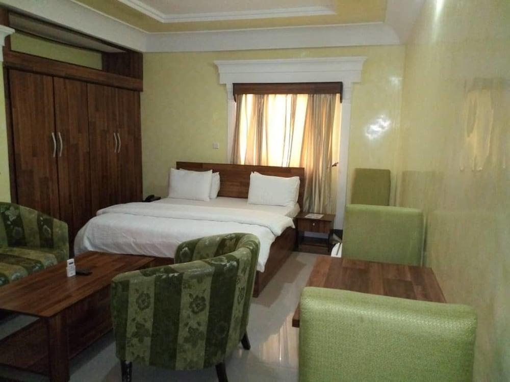 Cadestral Zone Hotel Room