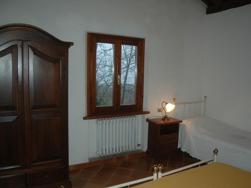 Tasteful Apartment in Gambassi Terme With Pool Room amenity
