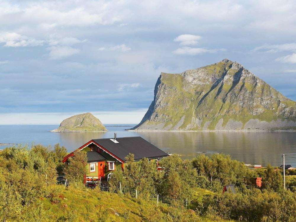 6 Person Holiday Home in Leknes