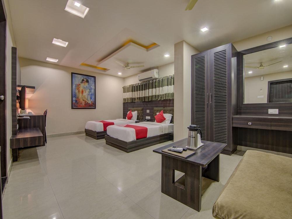 Capital O 4266 Hotel Sagar