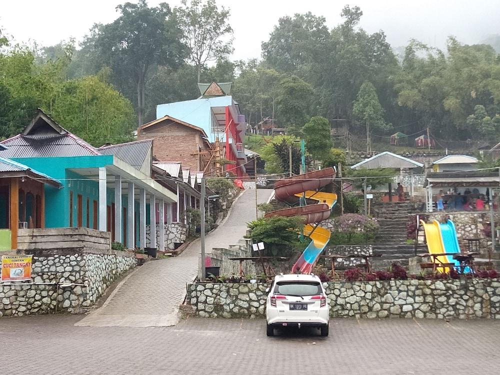 Penginapan Puncak DP Exterior
