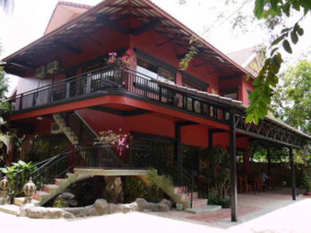 L'Elephant Blanc Resort Exterior