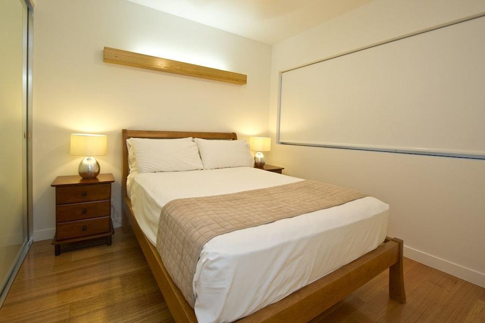 Maggies Beachfront Apt. 9 Room