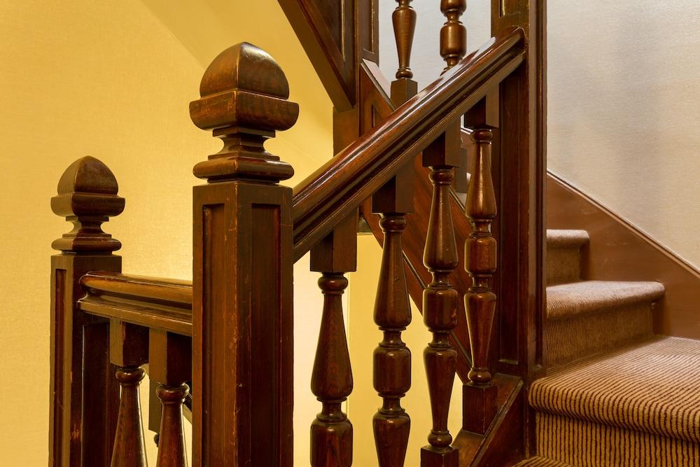 Hôtel Le Home Interior Detail