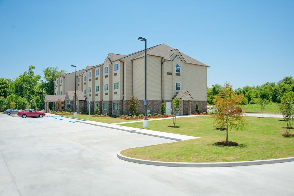 WeStay Suites - Belle Chasse Exterior