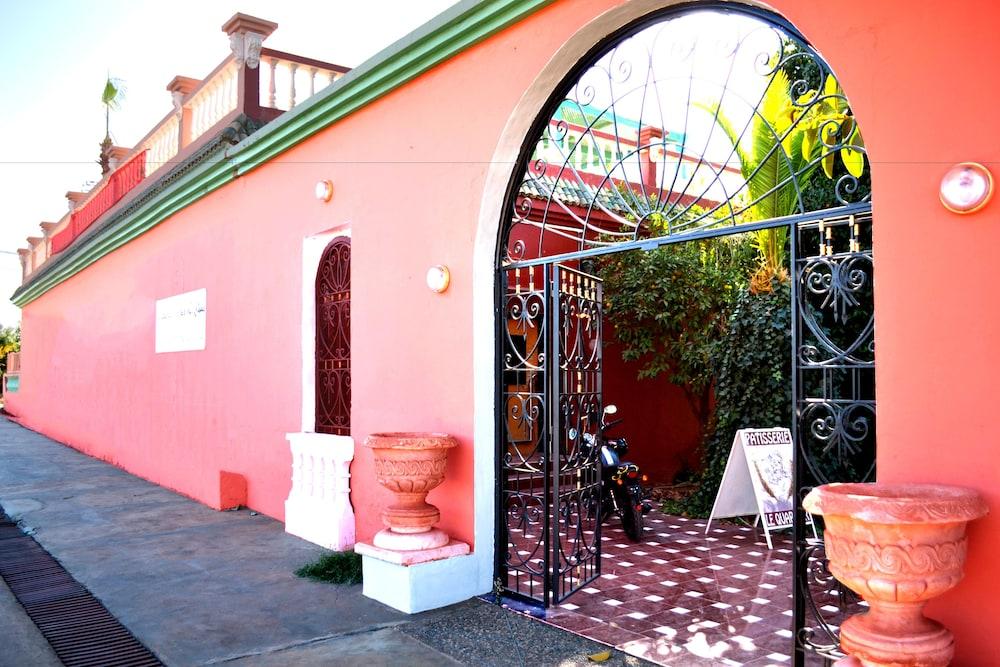 Le Jardin Des Roses