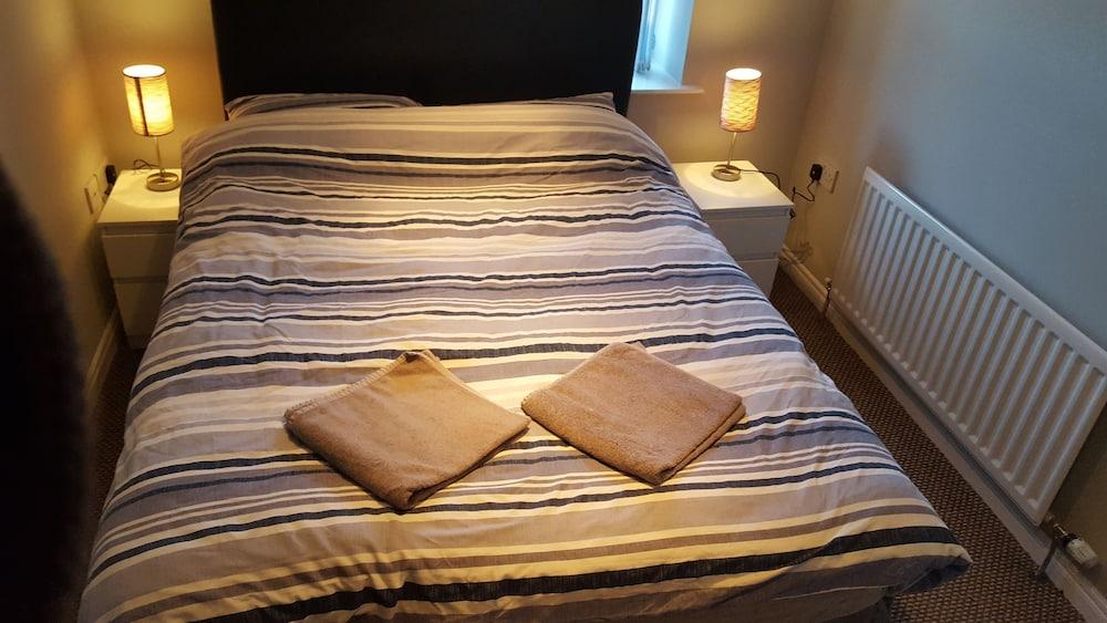 Black Hall Mews Apartment