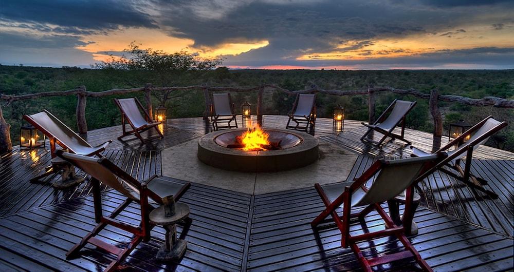 Makumu Private Game Lodge Exterior detail