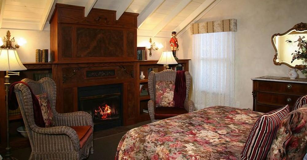The Foxes Inn of Sutter Creek Room