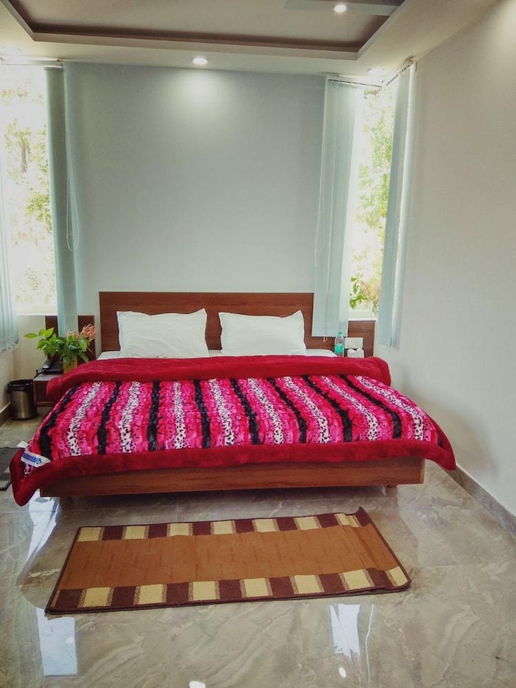 Hotel Sparrow Nest Room