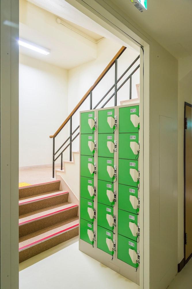 Takasuso Interior Detail