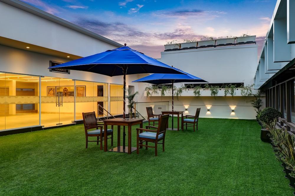 Lemon Tree Premier Vijayawada Exterior